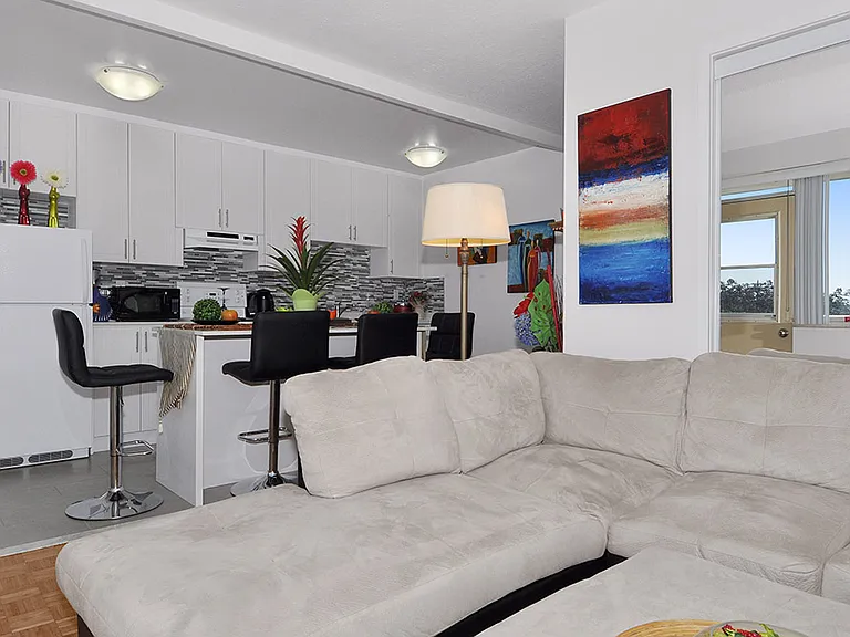 1294 Islington Ave #401 — Photo 5