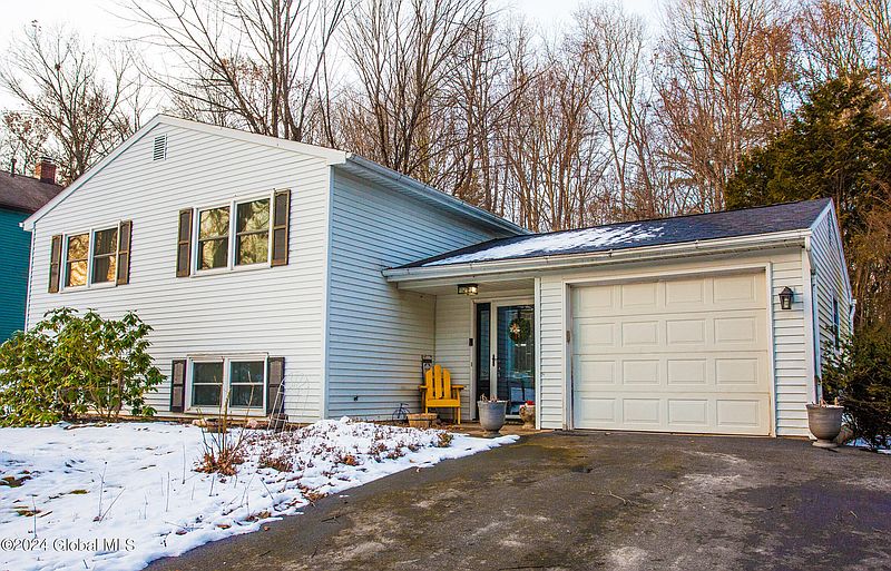 2nd image of 39 Kaatskill Way