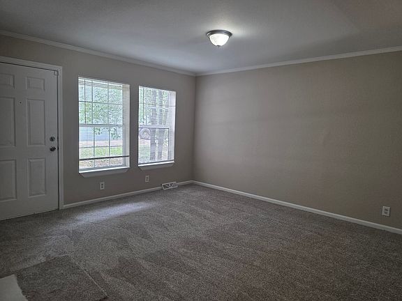 5th image of 1135 S Navajo St