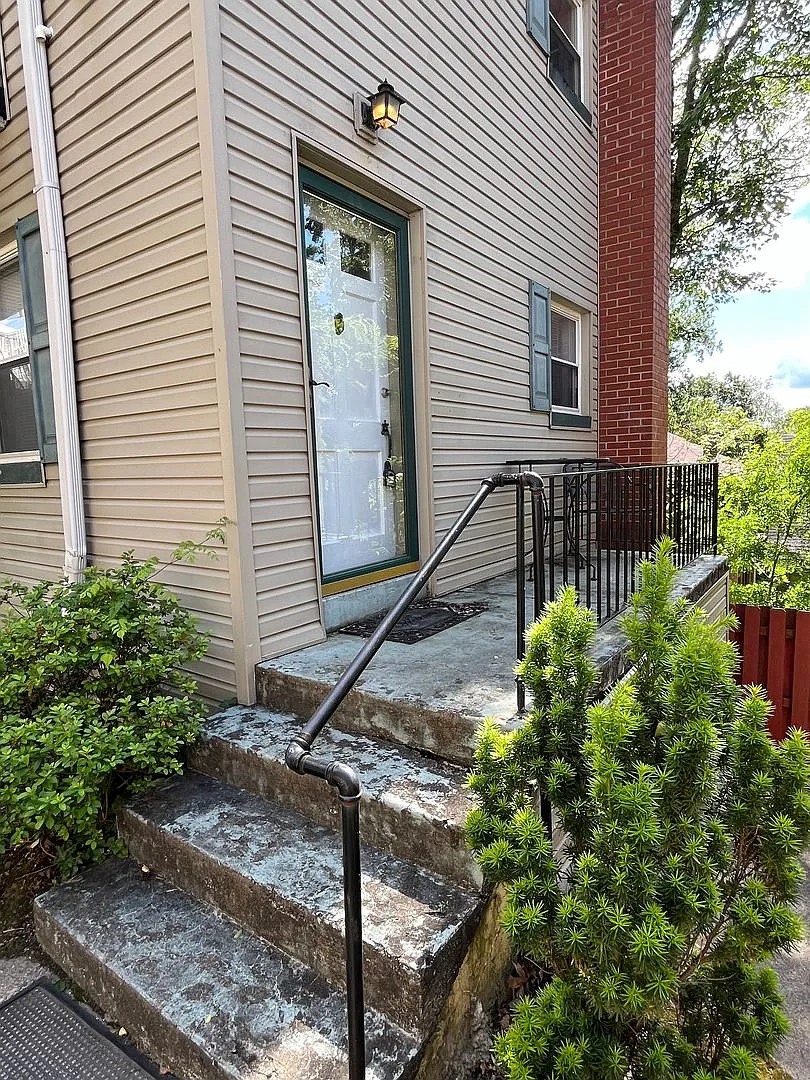 112 Shepherd Avenue — Photo 1
