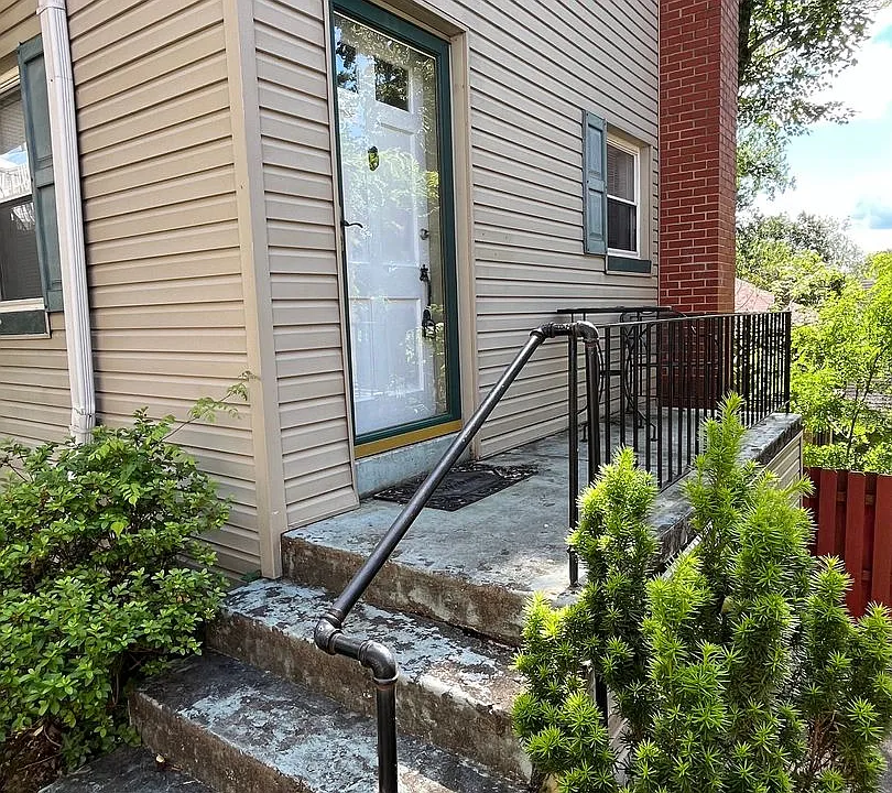 112 Shepherd Ave