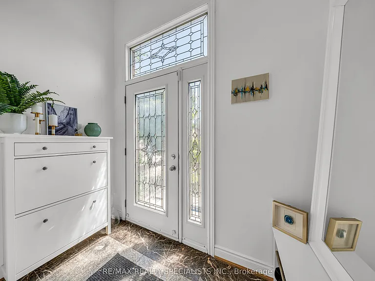 883 Thistle Down Cir — Photo 5