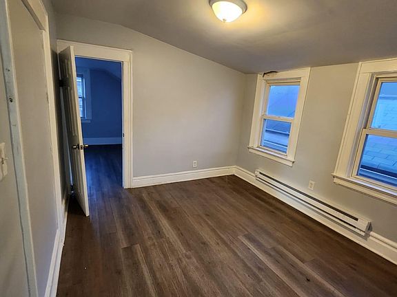 4th image of 182 Dewey St Floor 2