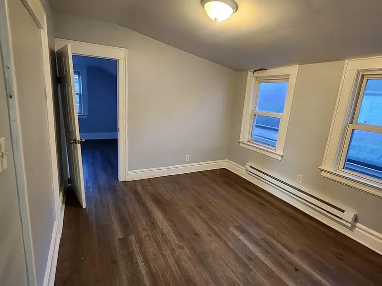 182 Dewey St #2 — Photo 4