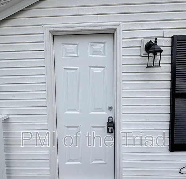 589 Alvis Ln — Photo 4