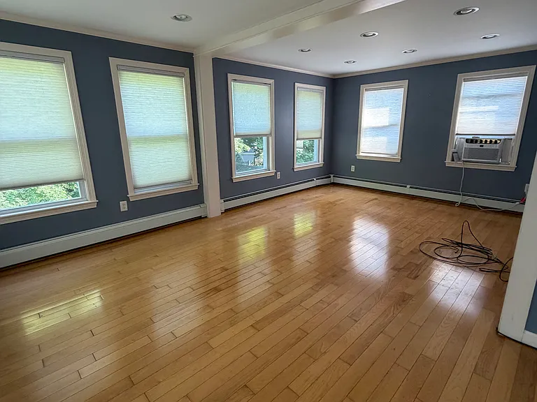 286 Front St — Photo 25