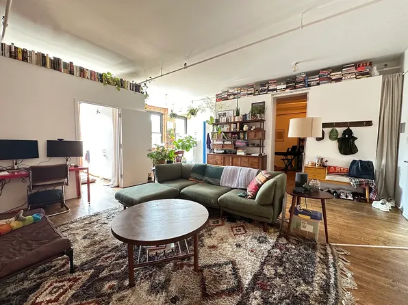 49 Bogart St APT 24, Brooklyn, NY 11206
