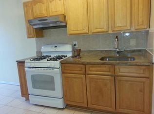 2821 46th St, Astoria, NY 11103