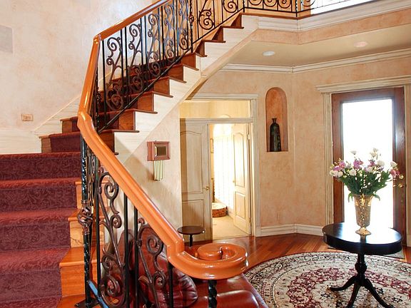 Elegant Grand Staircase