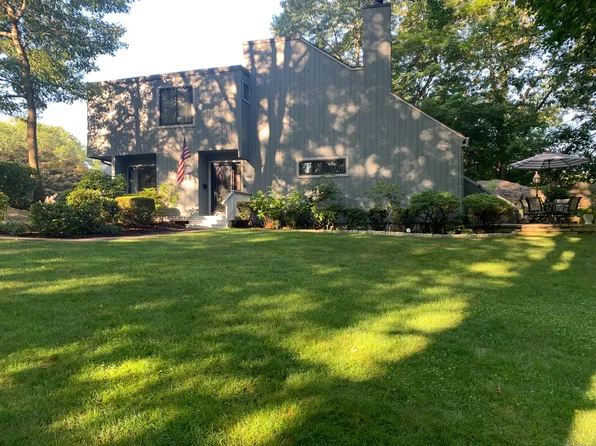 501 Plymouth Colony #501, Branford, CT 06405