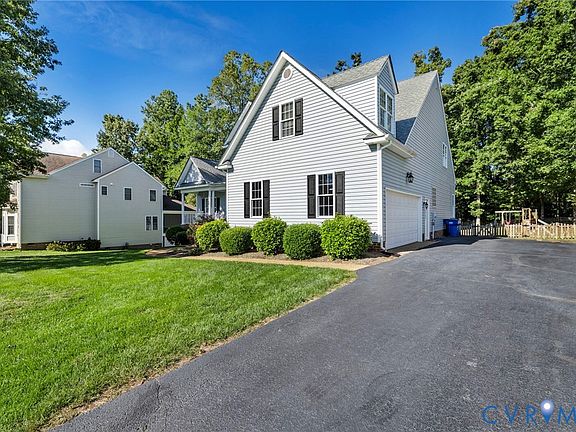 5th image of 9106 Bailey Oak Dr