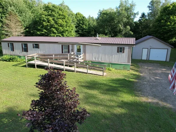 867 County Route 15, Lacona, NY 13083