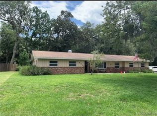 1620 NW 22nd St, Crystal River, FL 34428