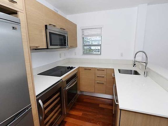 2nd image of 1550 Pennsylvania Ave APT 120