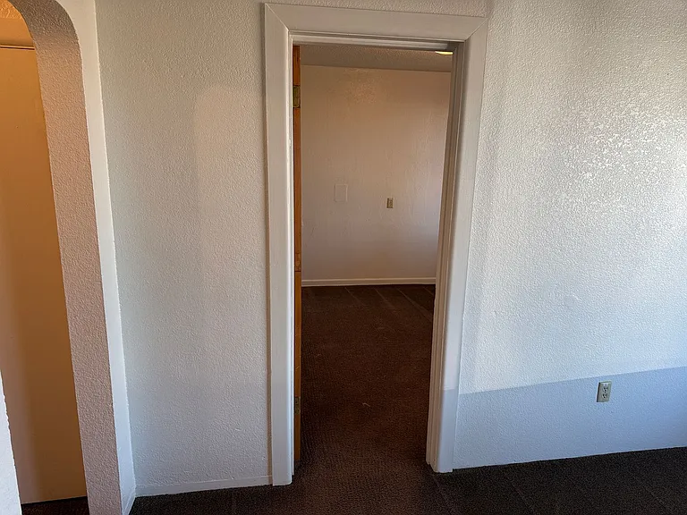 1085 28th St — Photo 13