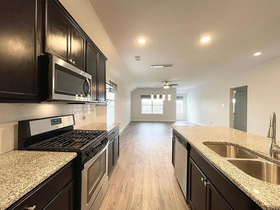 1st image of 1384 Greenbelt Dr