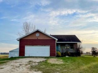 8978 Almont Rd, Almont, MI 48003