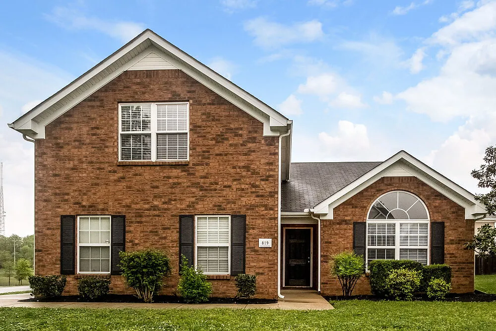 4 bed, 3.0 bath, 1835 sqft, $3,320 — Photo 1