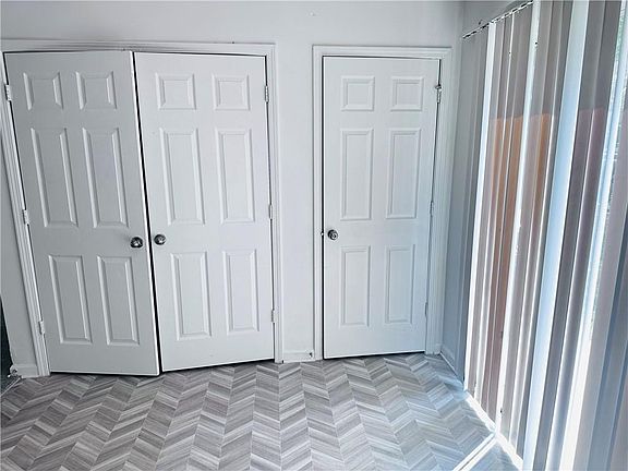 4th image of 9432 Lakeview Rd