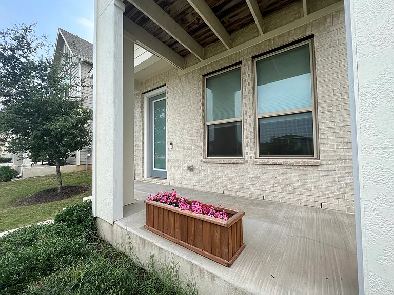 8106 Frida Bnd — Photo 2