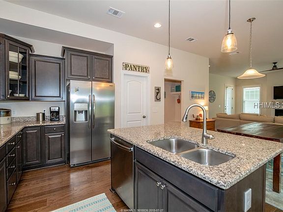 3rd image of 29 Creekstone Dr