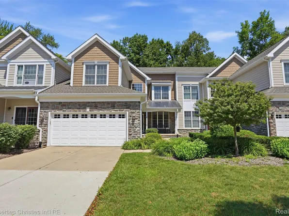 49674 Timber Trl, Novi, MI 48374
