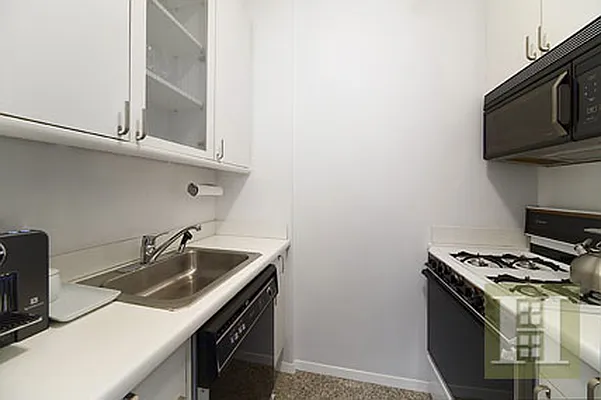 Sold by Halstead Real Estate | media 32