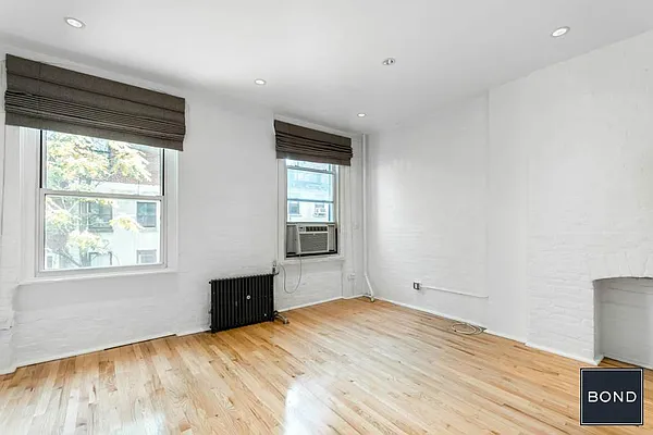 Rented by Bond New York | media 25