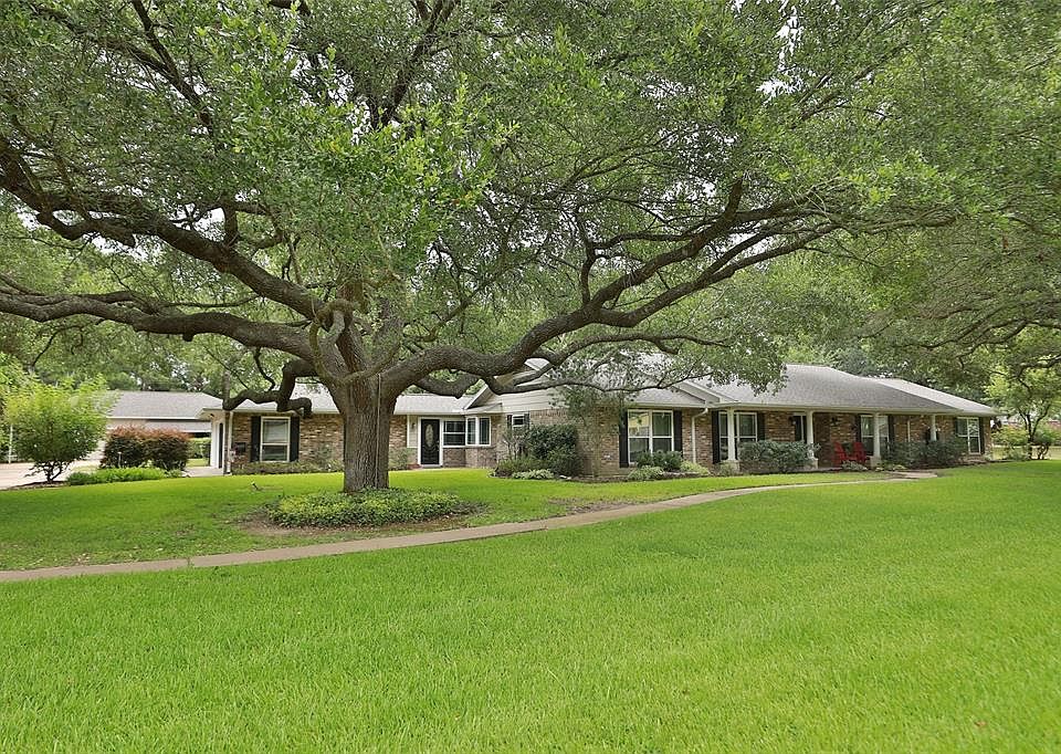 1st image of 18302 E Cypress Hill Cir