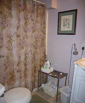 3rd image of 1426 Adams St NE #3