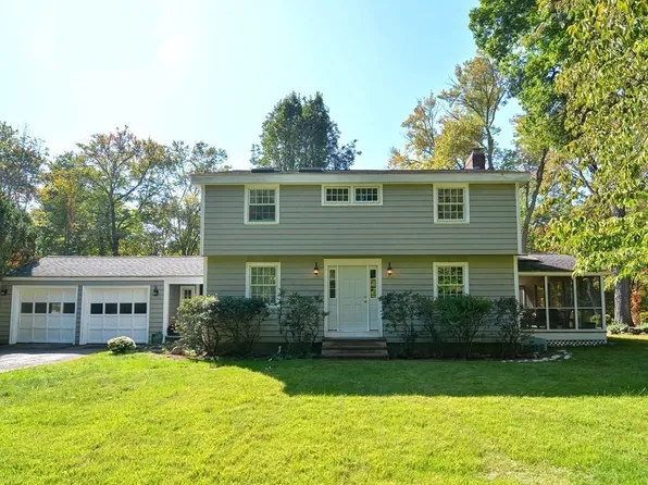 22 Ash Ln, Sherborn, MA 01770