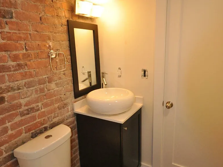 659 Massachusetts Ave #5 — Photo 8