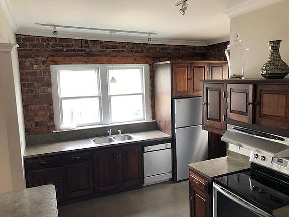 3rd image of 314 1st St