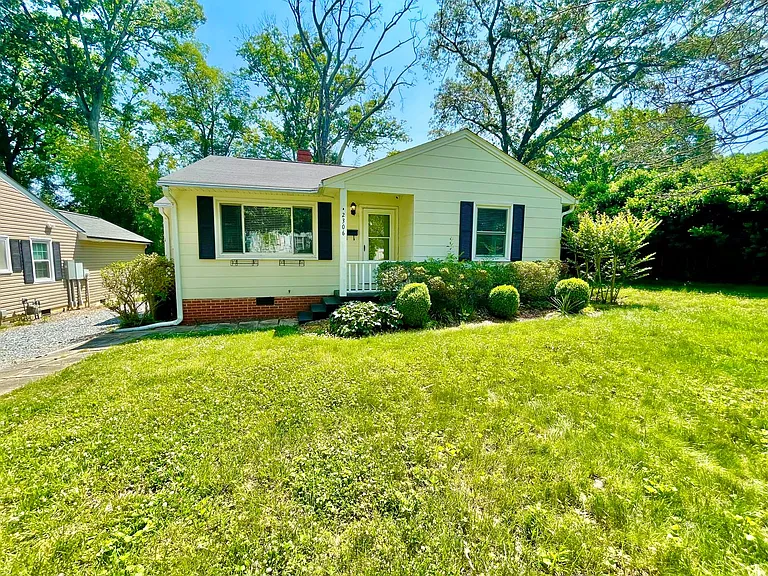 2306 Dellwood Dr — Photo 2