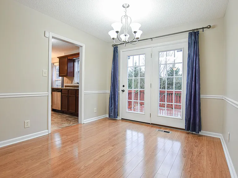 3414 Bradfield Dr — Photo 7