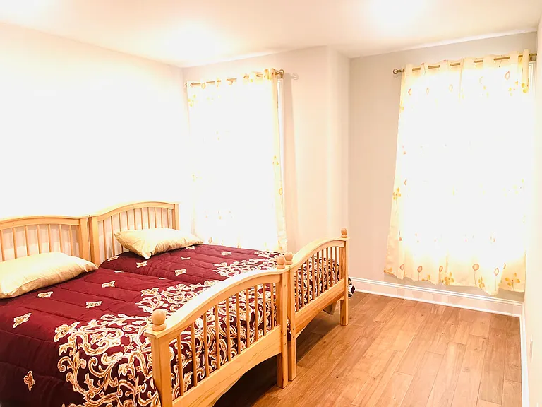 605 Charleston Dr — Photo 11