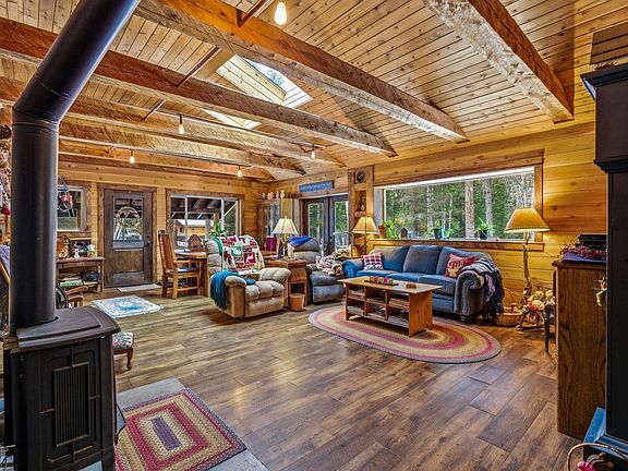 5th image of 384 Earl Lane Rd