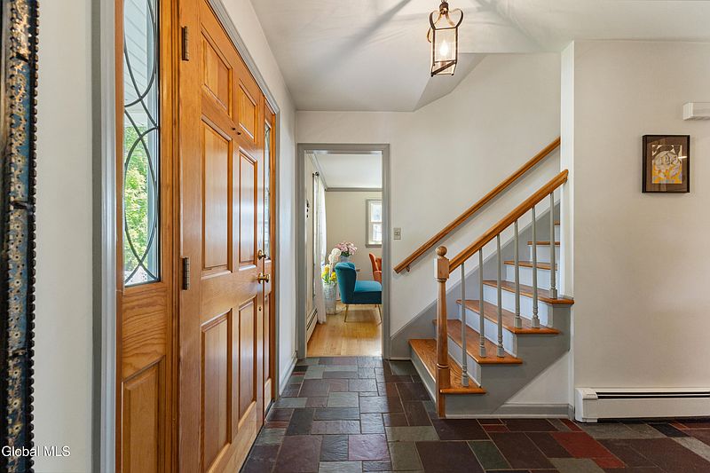5th image of 1009 Cheyenne Road