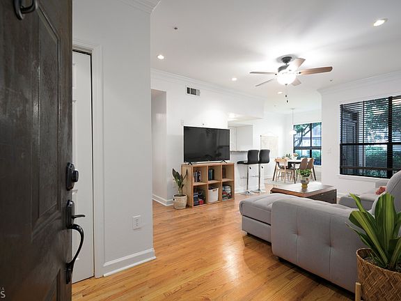 3rd image of 3777 Peachtree Rd NE APT 1501