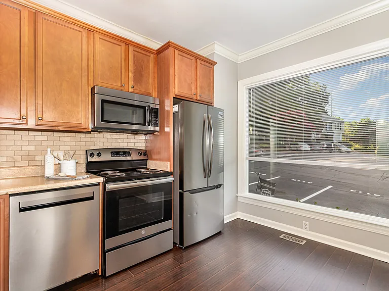 6111 Highcastle Ct — Photo 13