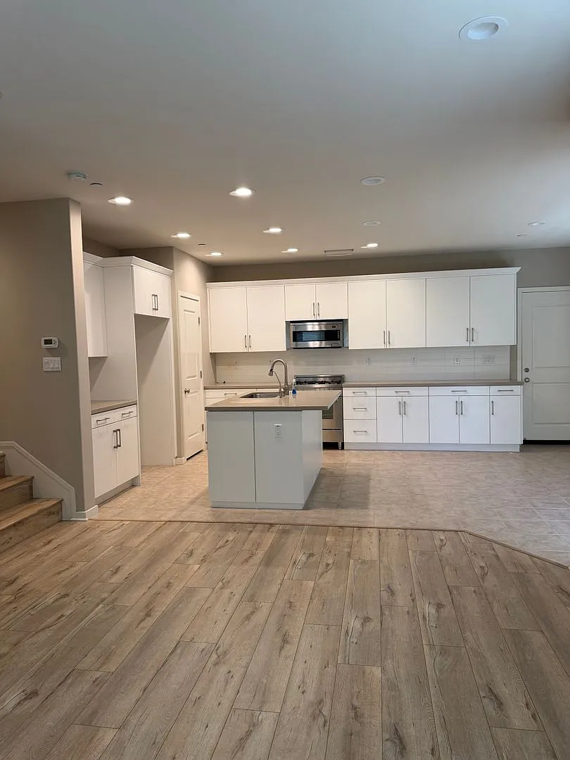 3 Bed, 2.5 Bath Condo- 122 Excursion — Photo 3