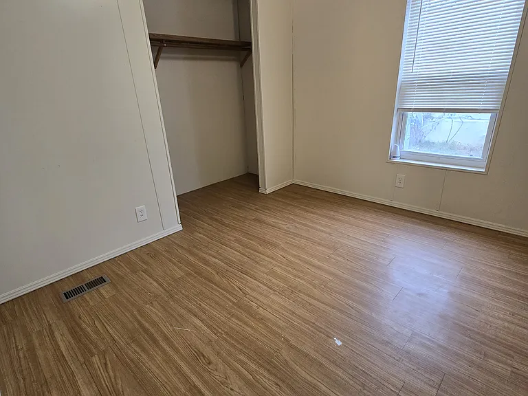 2020 Ua Ave #6 — Photo 7