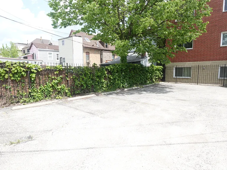 824 S Leavitt St #B — Photo 33