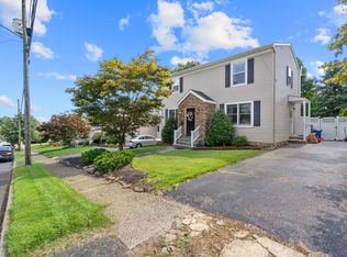 19 Stevens Rd, Clifton, NJ 07013