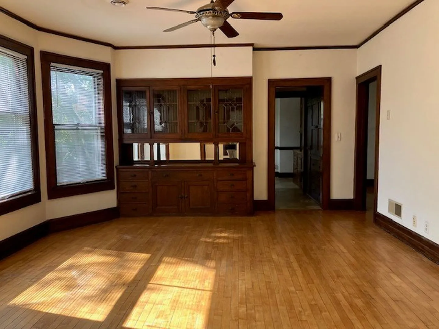 Baecher - 217-219 W Chestnut St — Photo 2