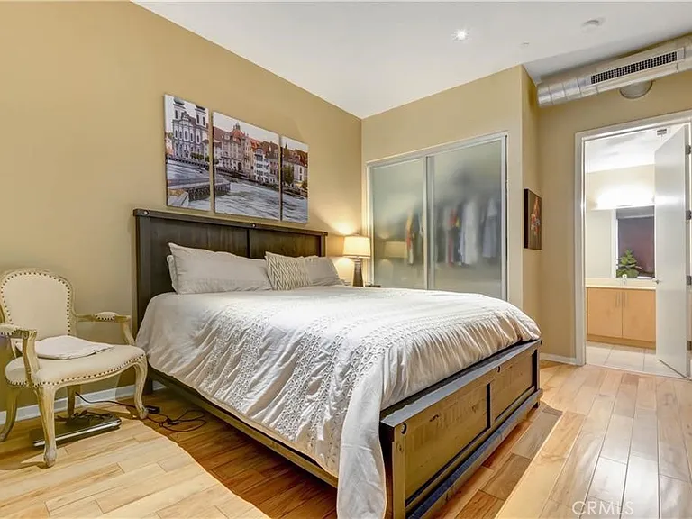 133 The Promenade N #411 — Photo 3