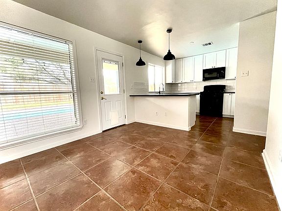 3rd image of 22026 Castle Springs Dr
