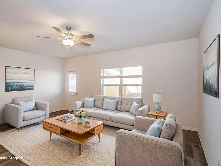 220 Marsh Ln — Photo 4