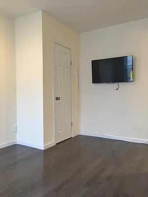 Rented by Reliance Realty Partners LLC  | media 8