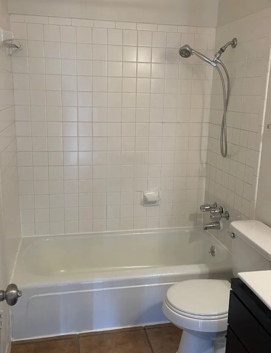 2 bed, 1.5 bath, 951 sqft, $1,350 — Photo 1